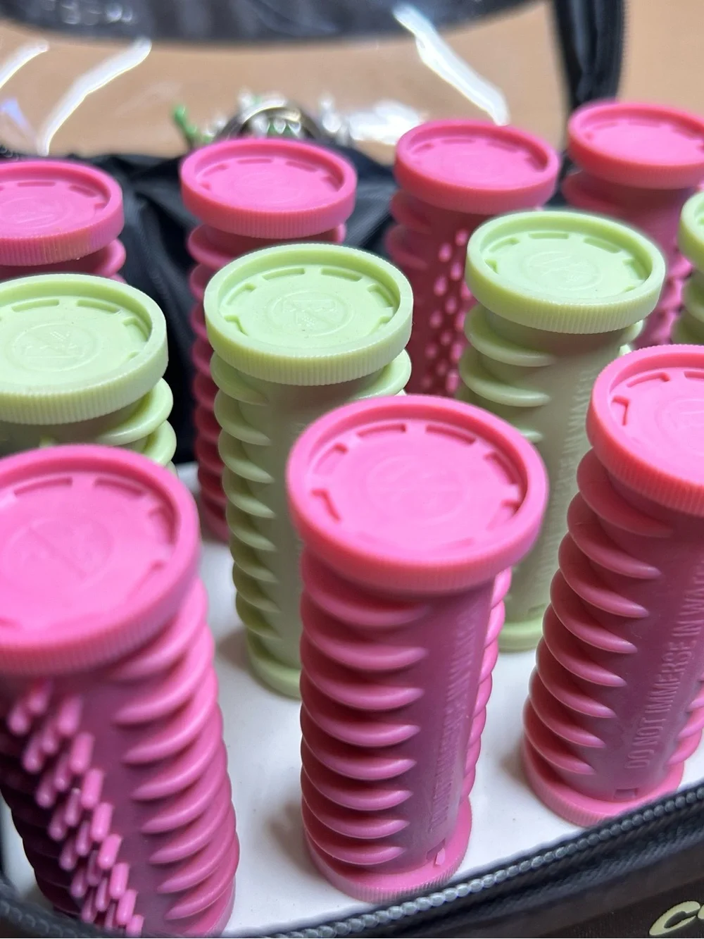 Conair Black Set of 12 Pink & Green Hot Rollers With Travel Case